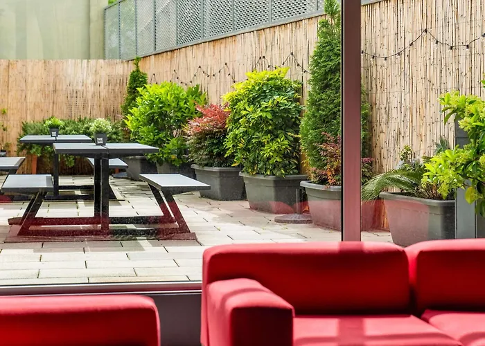 Ibis Plaza Glories 22@